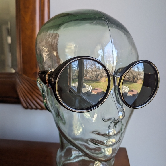 New Authentic Yves Saint Laurent women's sunglasses - Picture 16 of 16